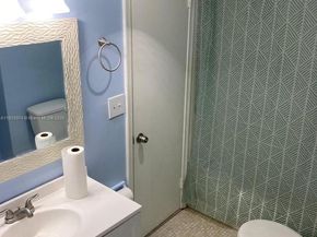 3703 NE 166th St 905, North Miami Beach FL 33160