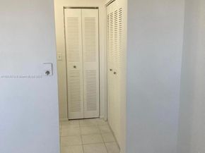 3703 NE 166th St 905, North Miami Beach FL 33160