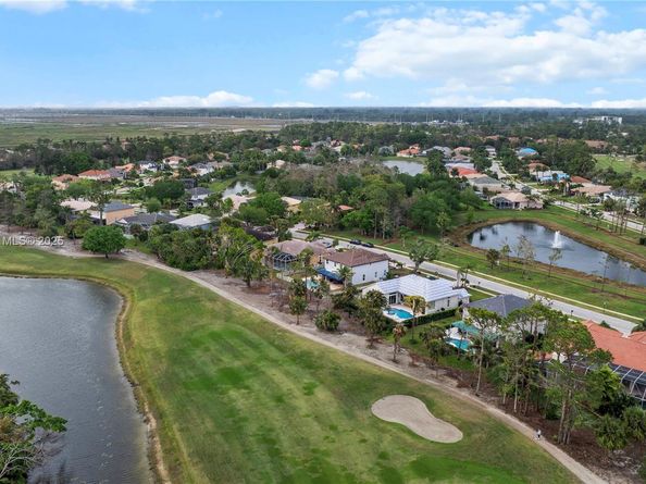 15643 Cypress Park Dr, Wellington FL 33414