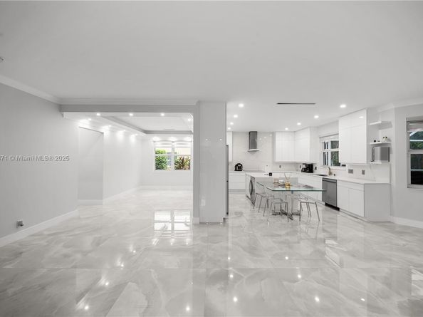 15643 Cypress Park Dr, Wellington FL 33414