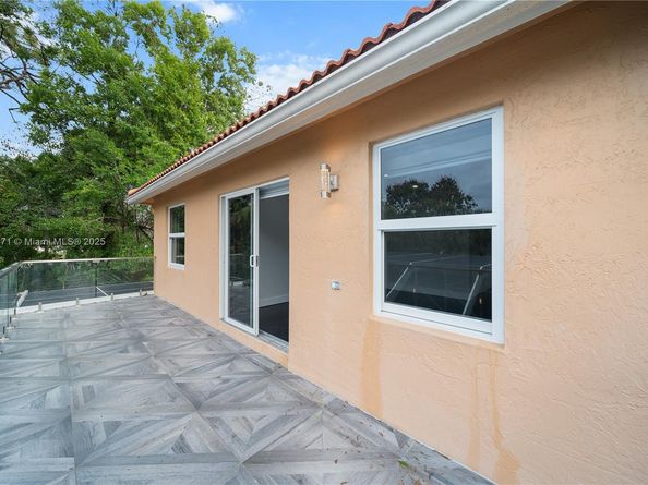 15643 Cypress Park Dr, Wellington FL 33414