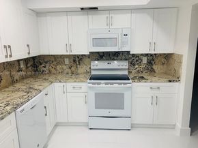 8101 Byron Ave 509, Miami Beach FL 33141