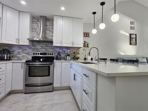 8019 NW 100th Dr, Tamarac FL 33321