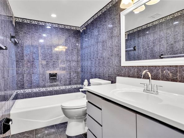 5005 Collins Ave 607, Miami Beach FL 33140