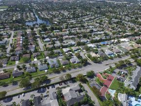 3417 NW 44th St 104, Oakland Park FL 33309