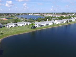 3417 NW 44th St 104, Oakland Park FL 33309