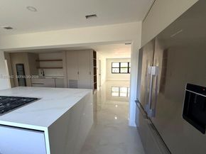 4021 NE 17th Ter, Oakland Park FL 33334