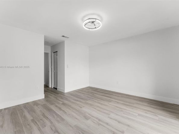 15430 SW 74th Cir Ct 506, Miami FL 33193