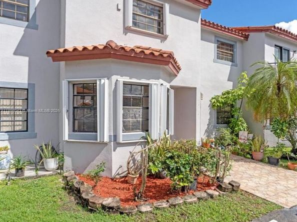 15430 SW 74th Cir Ct 506, Miami FL 33193
