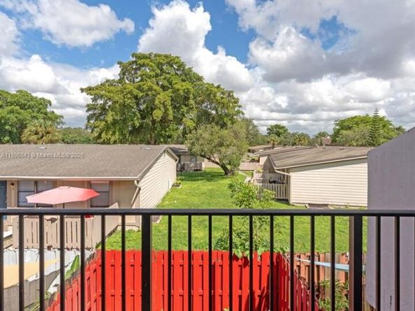 15430 SW 74th Cir Ct 506, Miami FL 33193