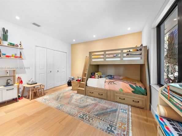 4485 N Jefferson Ave, Miami Beach FL 33140