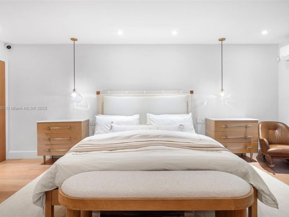 4485 N Jefferson Ave, Miami Beach FL 33140