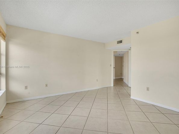 2351 Douglas Rd 604, Miami FL 33145