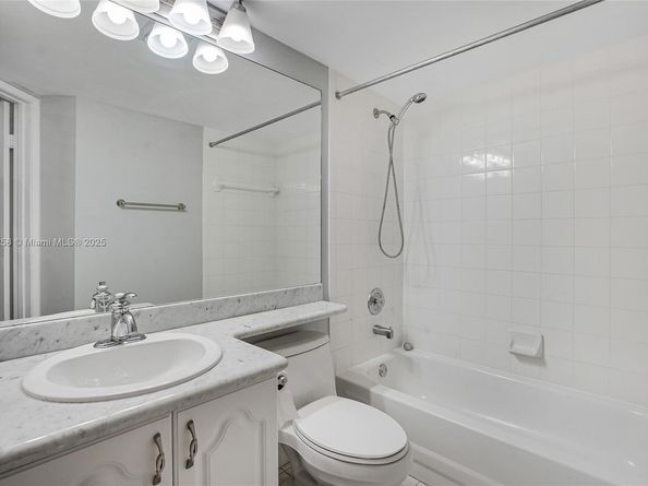 2351 Douglas Rd 604, Miami FL 33145