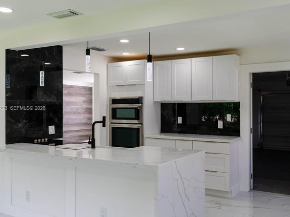 1009 Leisure Ln, Boynton Beach FL 33426