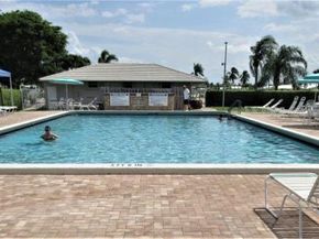 1009 Leisure Ln, Boynton Beach FL 33426