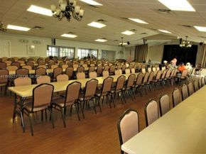 1009 Leisure Ln, Boynton Beach FL 33426