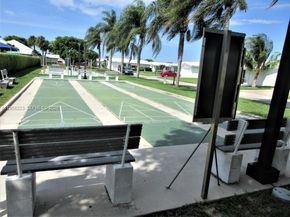 1009 Leisure Ln, Boynton Beach FL 33426