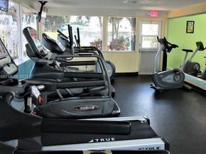 1009 Leisure Ln, Boynton Beach FL 33426