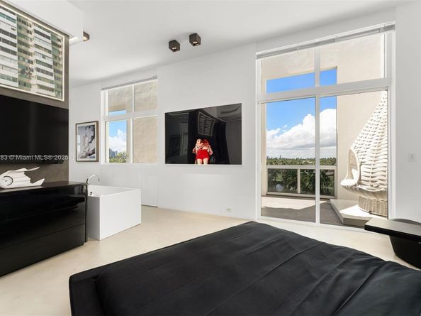 2001 Meridian Ave PH01, Miami Beach FL 33139