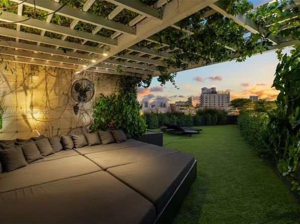 2001 Meridian Ave PH01, Miami Beach FL 33139