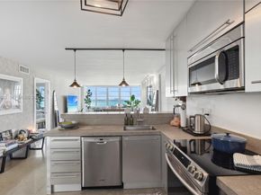 1670 Lincoln Ct. PH7E, Miami Beach FL 33139