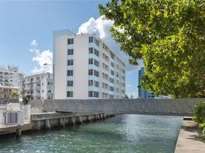 1670 Lincoln Ct. PH7E, Miami Beach FL 33139