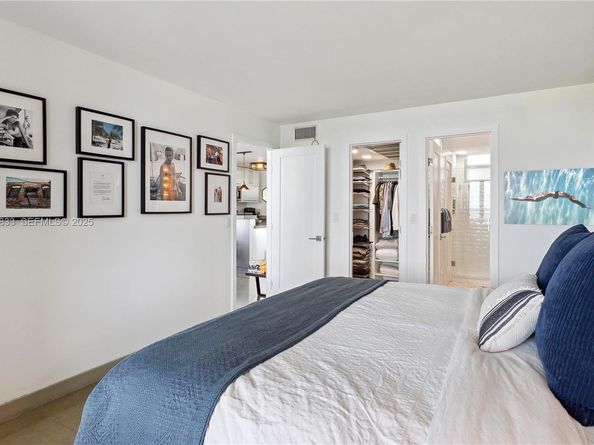 1670 Lincoln Ct. PH7E, Miami Beach FL 33139