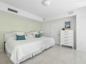 3737 Collins Ave S803, Miami Beach FL 33140