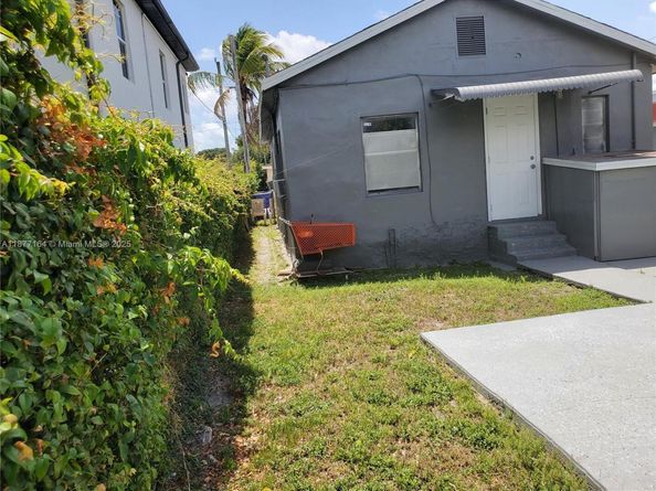 1615 NW 65th St, Miami FL 33147