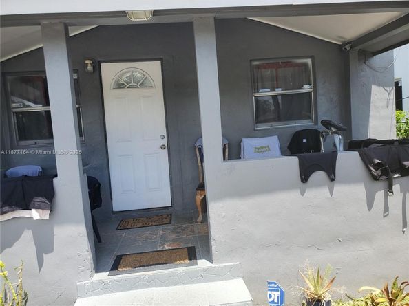 1615 NW 65th St, Miami FL 33147