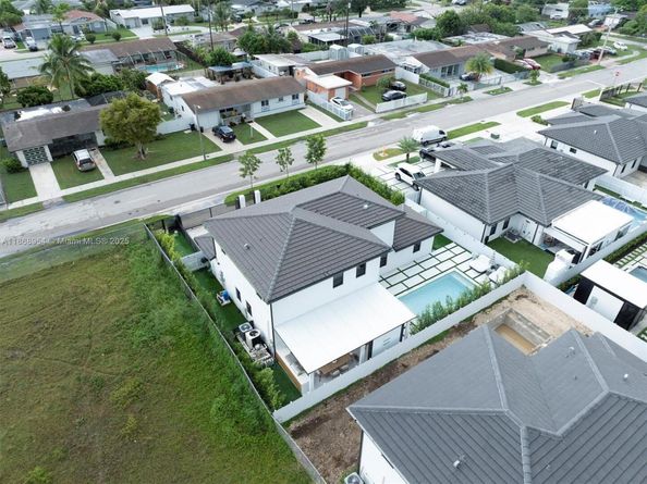 10940 SW 180th St, Miami FL 33157