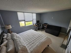3850 Washington St 704, Hollywood FL 33021