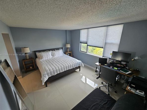 3850 Washington St 704, Hollywood FL 33021