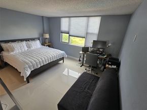 3850 Washington St 704, Hollywood FL 33021