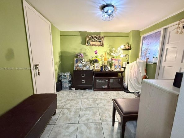 1535 NE 171st St, North Miami Beach FL 33162
