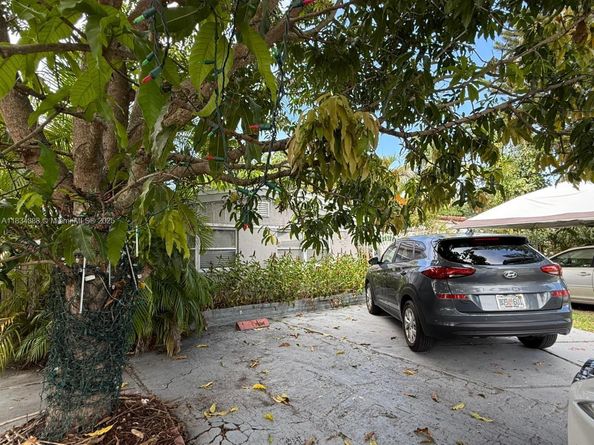1535 NE 171st St, North Miami Beach FL 33162