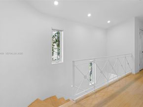 4490 Royal Palm Ave, Miami Beach FL 33140