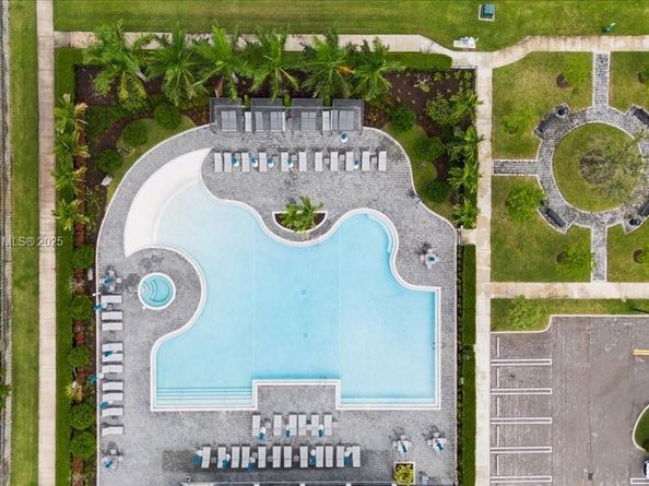 2641 SE 12th St 2641, Homestead FL 33035