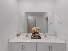 2641 SE 12th St 2641, Homestead FL 33035