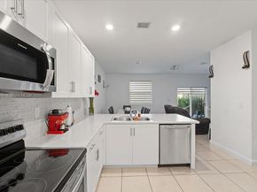2641 SE 12th St 2641, Homestead FL 33035
