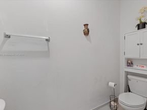 2641 SE 12th St 2641, Homestead FL 33035