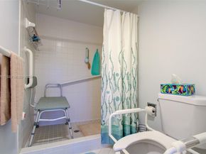 1201 SW 141st Ave 110J, Pembroke Pines FL 33027