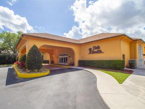 1201 SW 141st Ave 110J, Pembroke Pines FL 33027