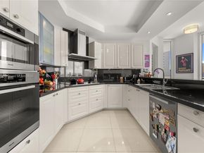 4100 Island Blvd 902, Aventura FL 33160