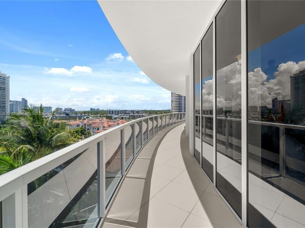 4100 Island Blvd 902, Aventura FL 33160