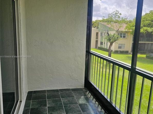 4140 NW 90th Ave 202, Coral Springs FL 33065
