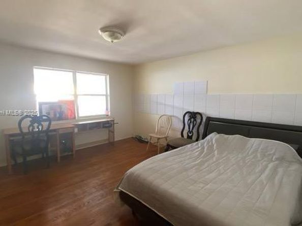 1843 Wiley St, Hollywood FL 33020