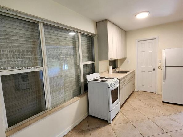 1843 Wiley St, Hollywood FL 33020