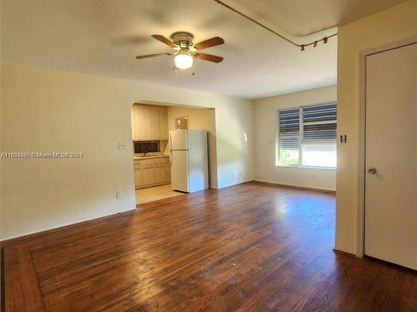 1843 Wiley St, Hollywood FL 33020